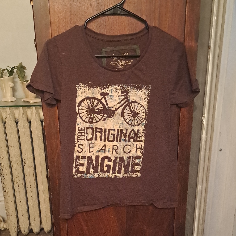 Acres Vilo after cycle wear size Small brown graphic cycling tee